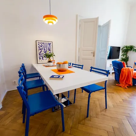 The Funkhaus - Blue&orange Experience Prag