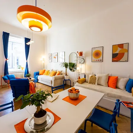 The Funkhaus - Blue And Orange Experience Apartment Prague