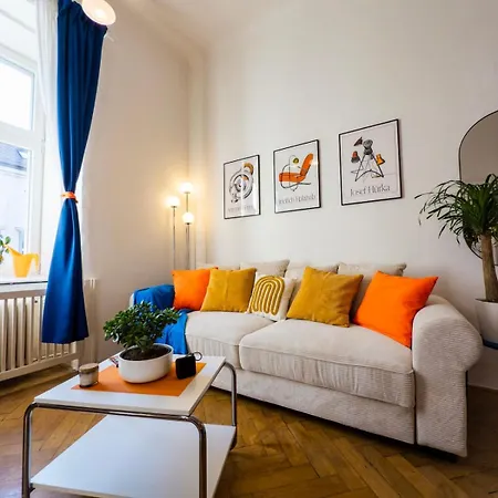 The Funkhaus - Blue And Orange Experience Apartment Prague