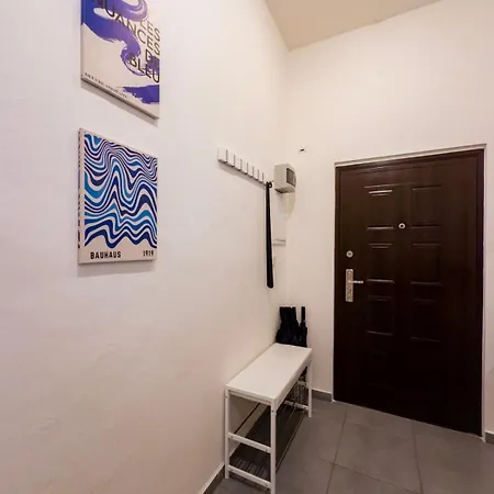 The Funkhaus - Blue And Orange Experience Apartment Prague